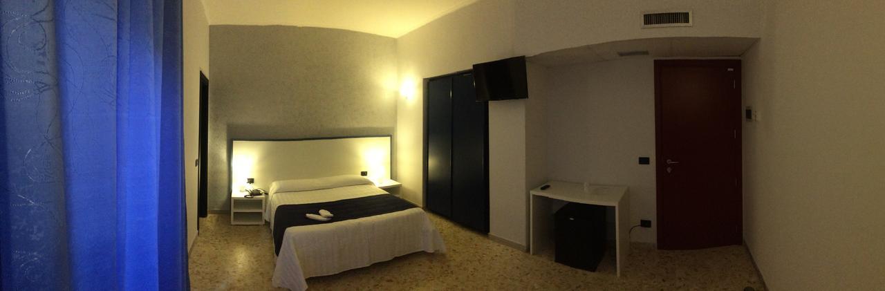 Alex & Lorenz Hotel Torvaianica Εξωτερικό φωτογραφία