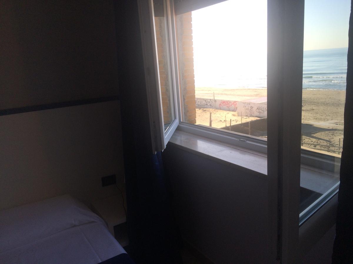 Alex & Lorenz Hotel Torvaianica Εξωτερικό φωτογραφία