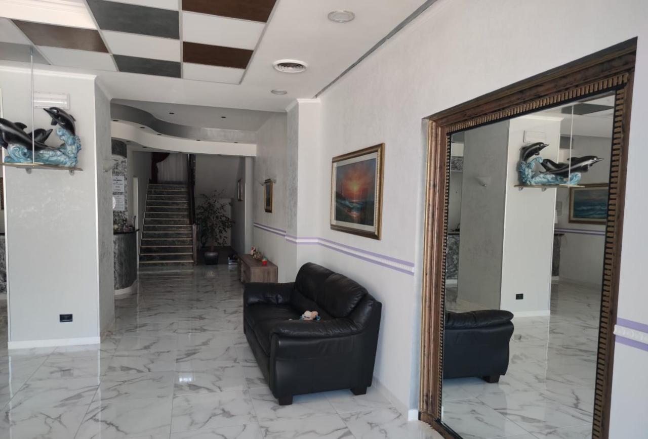 Alex & Lorenz Hotel Torvaianica Εξωτερικό φωτογραφία