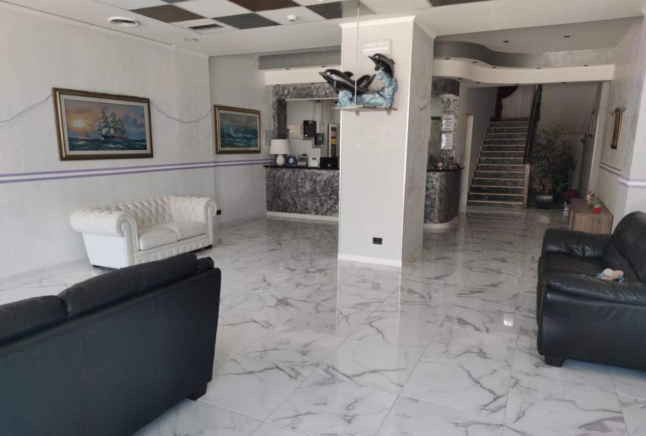 Alex & Lorenz Hotel Torvaianica Εξωτερικό φωτογραφία